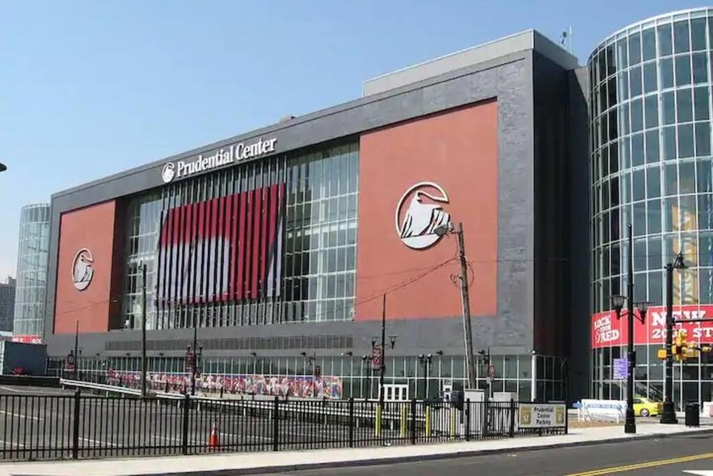 Act Now 40 Off! Stop Browsing Book 4Queen Bds Newark Exterior photo